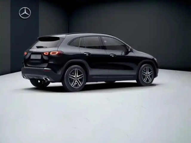 Mercedes Gla 200 d progressive line — photo 21