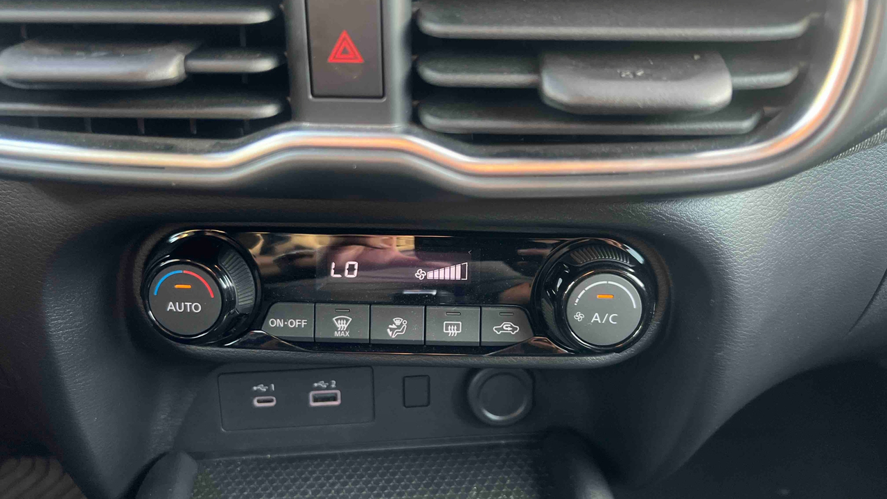 Nissan Juke HYBRID 143 — photo 20