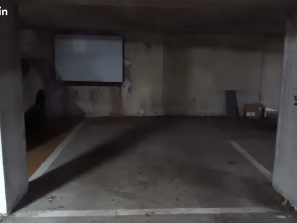 Parking souterrain à louer à Massy