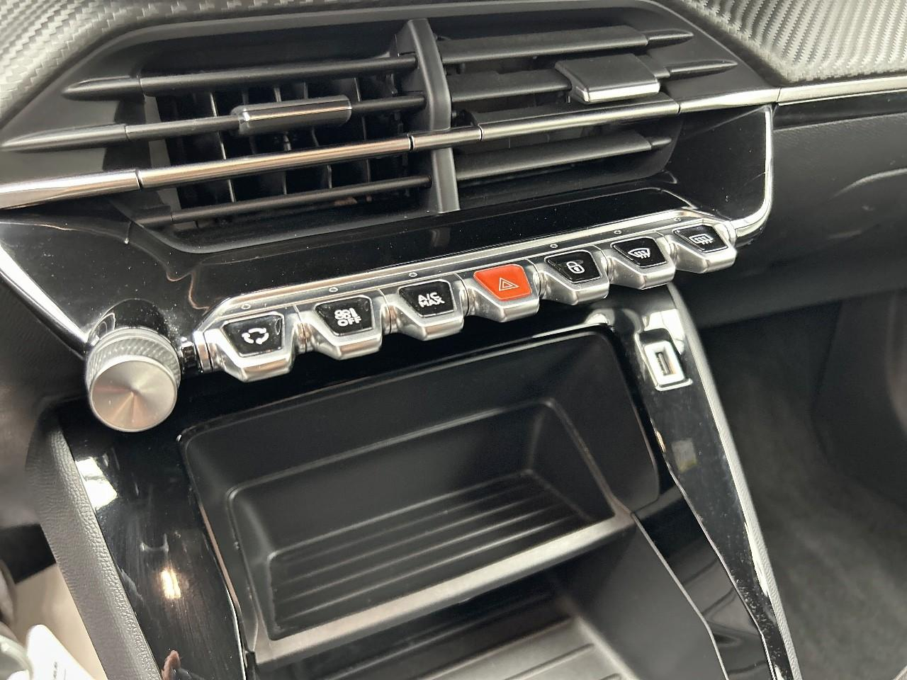 Peugeot 2008 puretech 130 s&s eat8 style — photo 28
