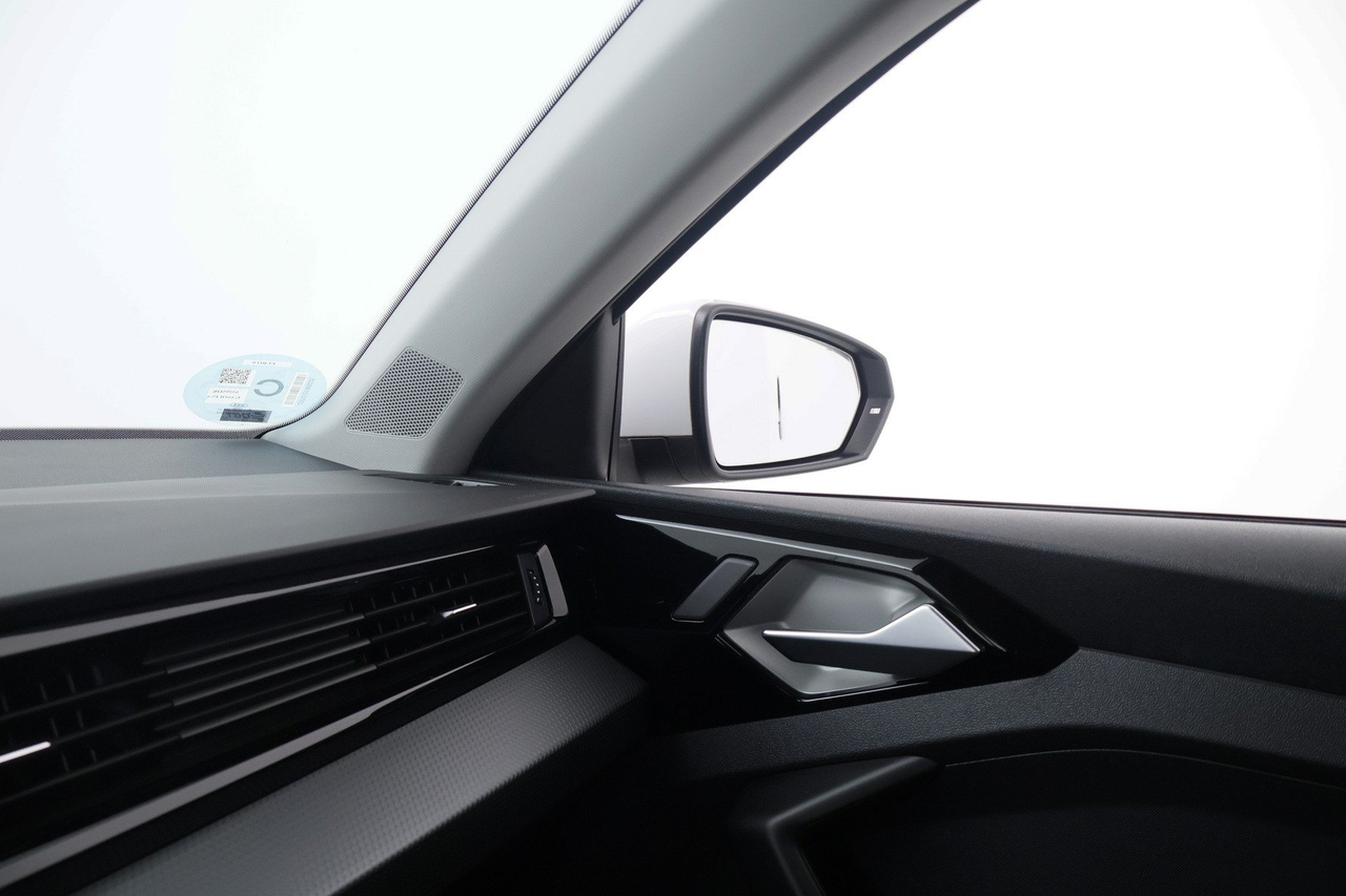 Audi A1 Sportback — photo 28