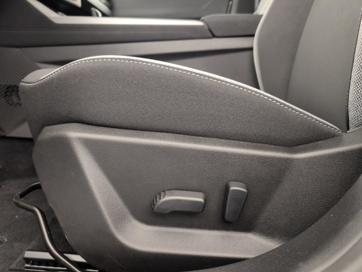 Dacia Bigster — photo 15