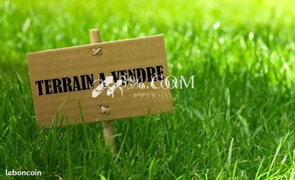 Terrain 3 260 m² Allery