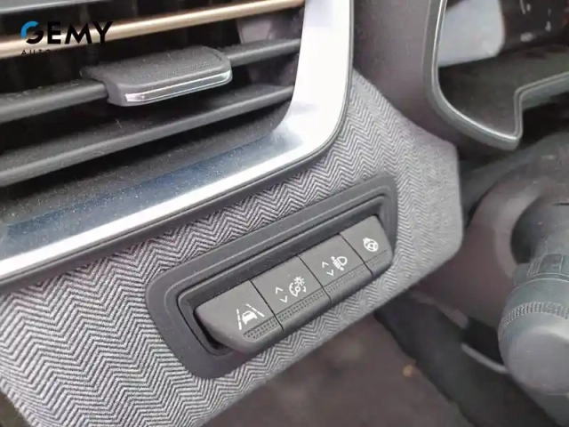 Renault Clio tce 90 - 21n — photo 13
