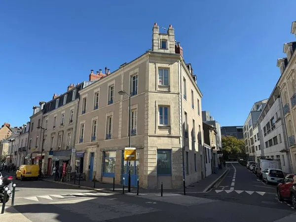 Bureaux 139 m²