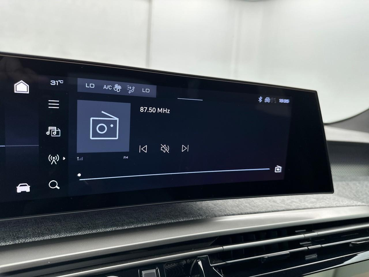 Peugeot 5008 hybrid 145 ch e-dcs6 gt — photo 23