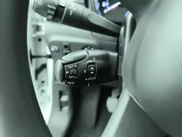 Citroën C3 bluehdi 100 s&amp;s bvm5 c-series — photo 18