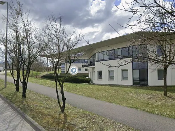 Parc Altais Bureaux 100m² + 4 parkings privatifs