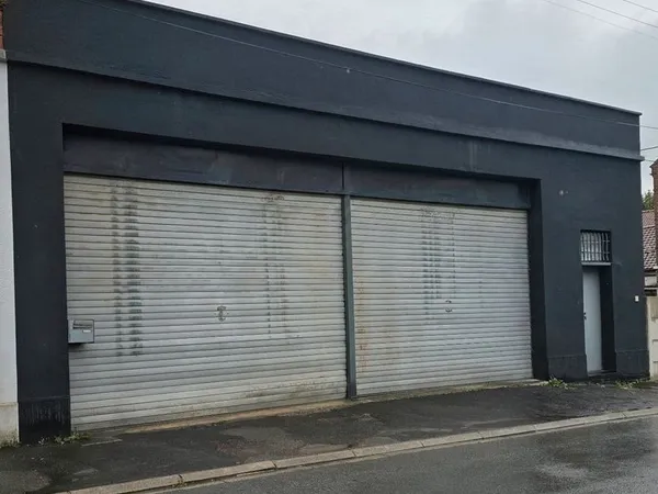 HANGAR 315 m² À LOUER - HERSIN-COUPIGNY