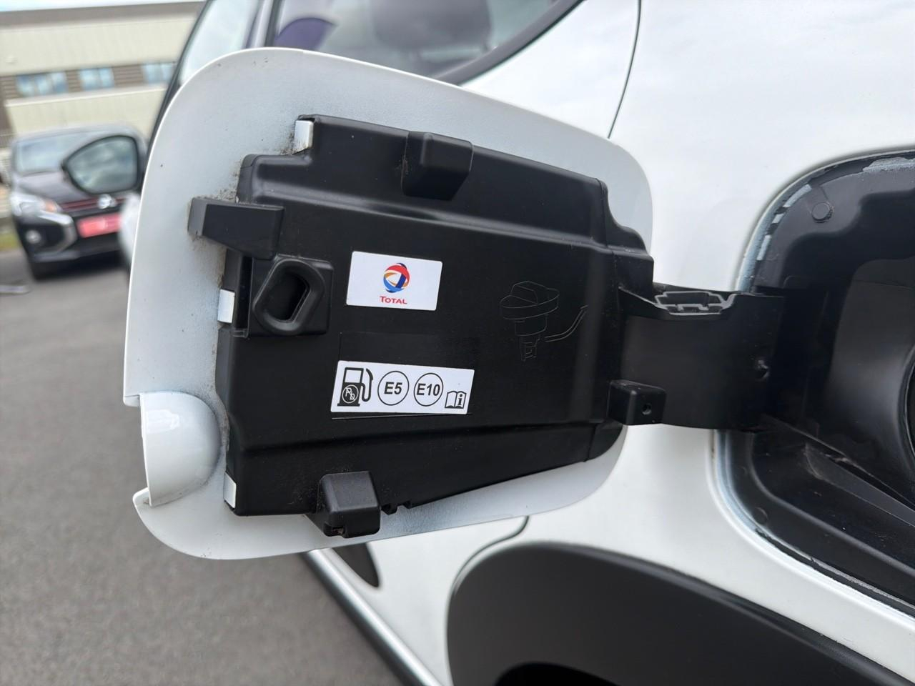 Citroën C3 1.2 puretech 83ch s&s shine — photo 30