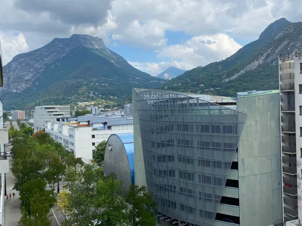 Vends bureaux Grenoble Europole 89m²