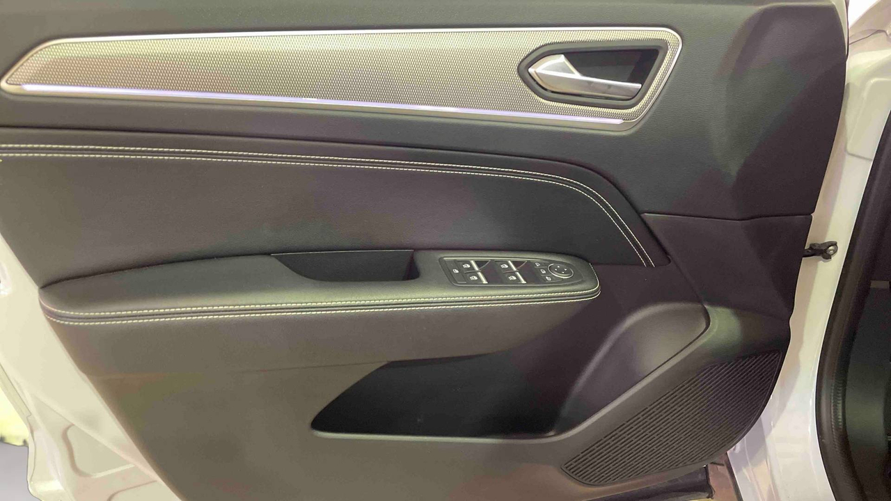 Renault Arkana E-Tech hybride 145 - 22 — photo 14