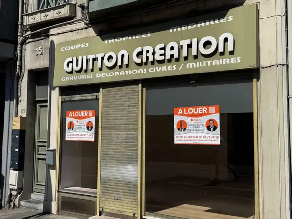 LOCAL PROFESSIONNEL COEUR DUNKERQUE RÉNOVÉ DE 60 M²