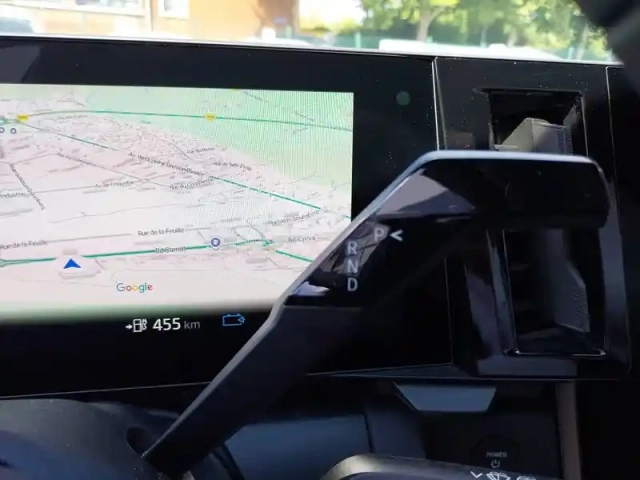 Renault Megane e-tech 220 ch autonomie confort — photo 25