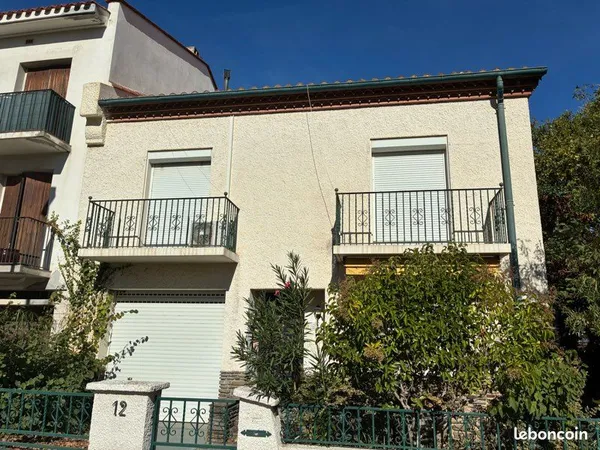 Maison F4/5 en 3 faces secteur R. Salomon de brosse