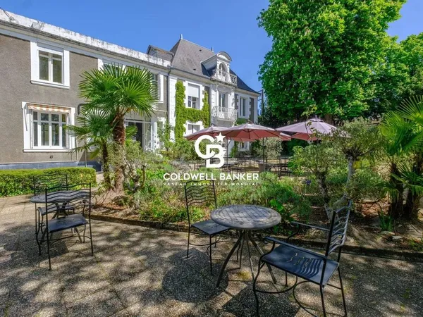 Hôtel 22 pièces 575 m²