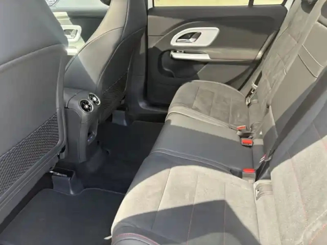 Mercedes Glb 200 amg line — photo 14