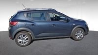 Dacia Sandero 1.0 TCe 90ch Stepway Confort -22 — photo 4