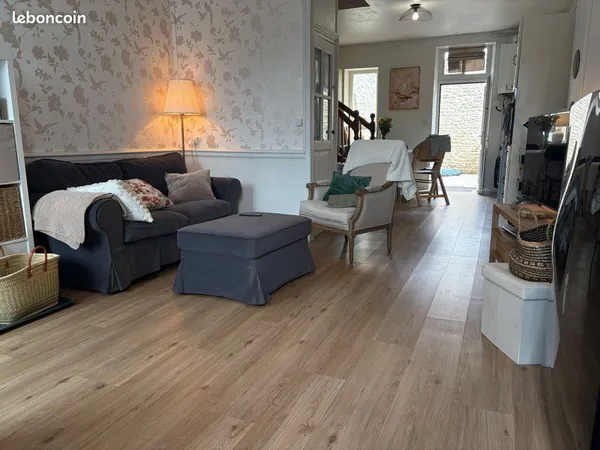 À LOUER - Maison NON MEUBLÉE 3 pièces de 60 m² à Argentan - 2 chambres avec cour