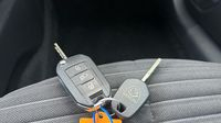 Peugeot 208 1.2 PureTech 100ch S&S Active — photo 16