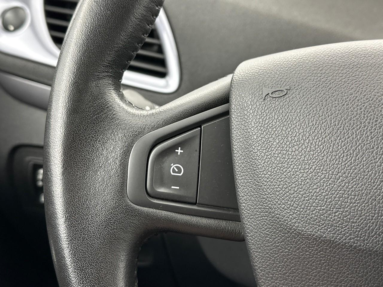 Renault Scenic tce 130 energy business — photo 20