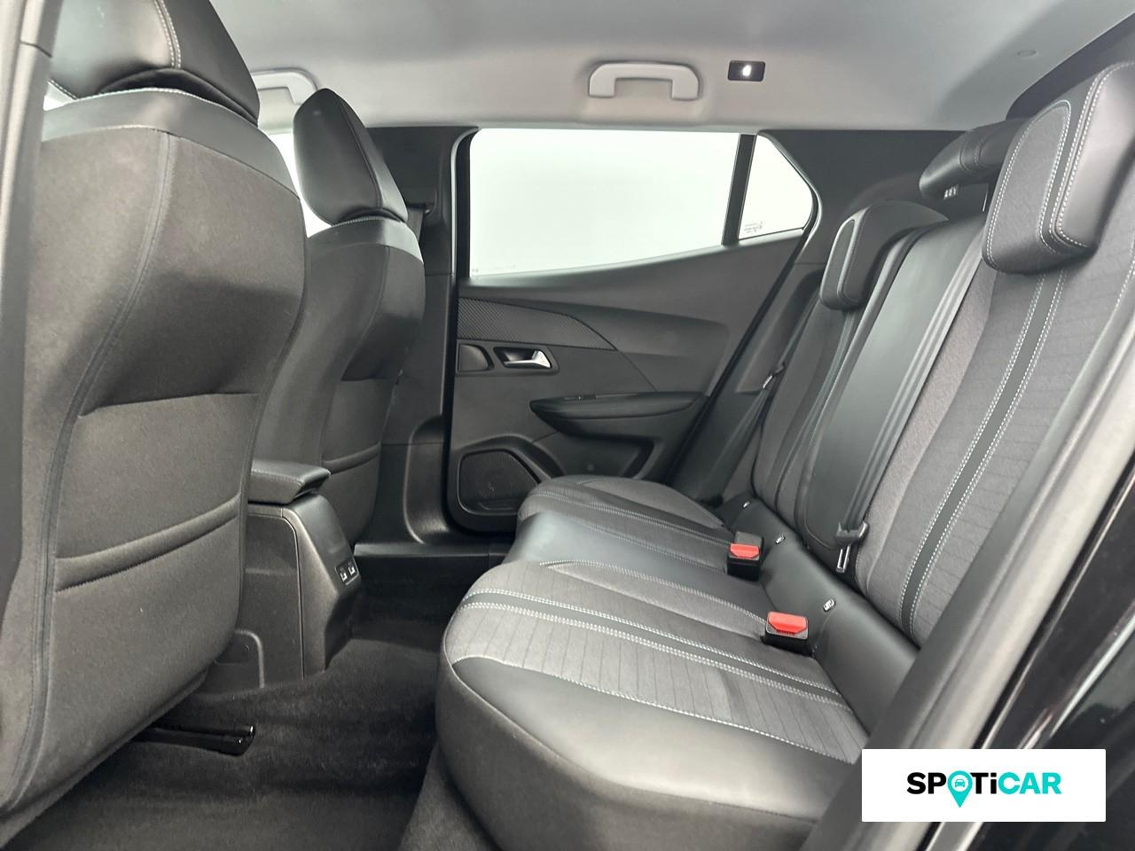 Peugeot 2008 1.2 puretech 130ch s&s allure pack — photo 10