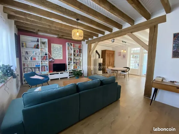 Maison 10 pièces 196 m²