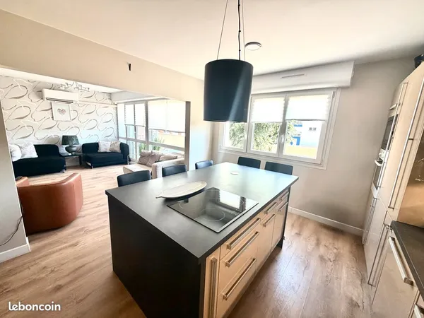 THIONVILLE - F3 MEUBLÉ 67 m² - 2 SUITES - CLIM - BALCON -