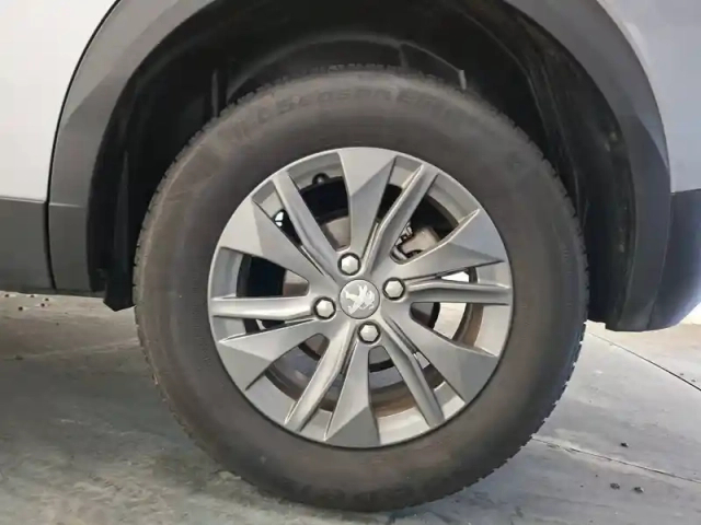 Peugeot 2008 puretech 100 s&amp;s bvm6 — photo 10