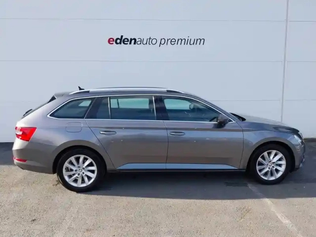 Skoda Superb combi 2.0 tdi 150 scr dsg7 — photo 6