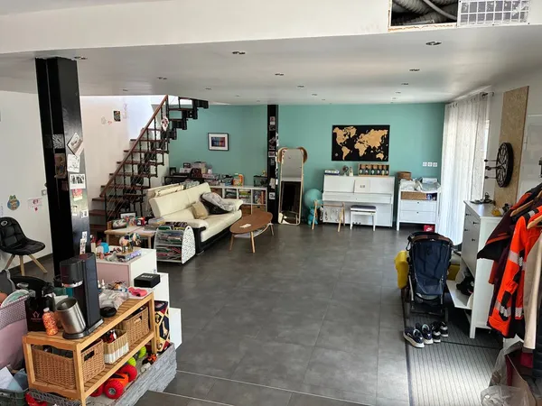 Maison de 210m2 à louer sur Lyon 08