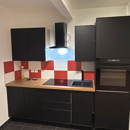 Studio entièrement rénové en 2026 - 32 m² - balcon - parking privatif - clermont-ferrand