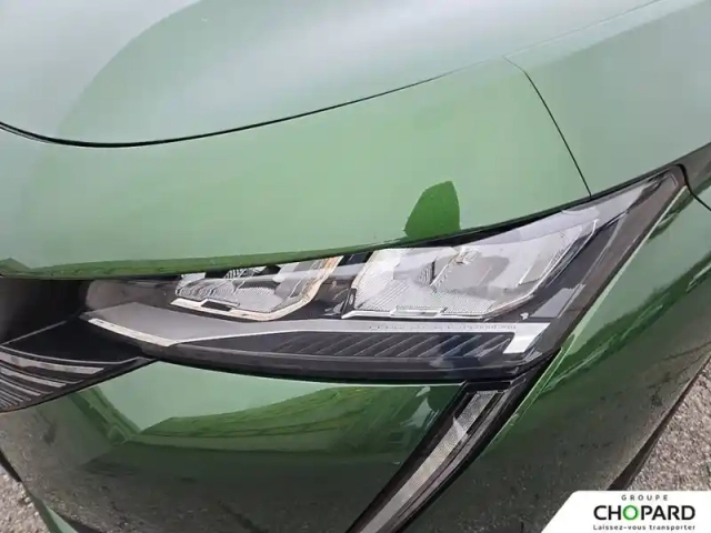 Peugeot 308 phev 180 e-eat8 — photo 28