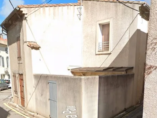 Maison avec cour