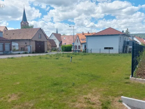 Terrain constructible au centre de Monswiller