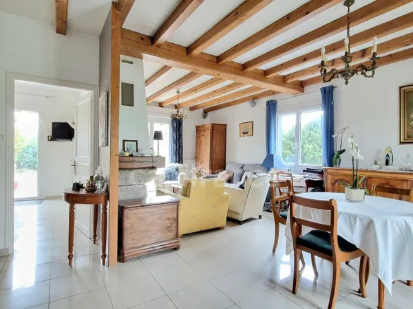 BRESSUIRE - MAISON DE PLAIN-PIED de 100m2 sur sous-sol