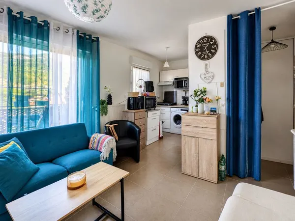 BONNEVILLE  Appartement 2 pièces de 44 m² avec terrasse et