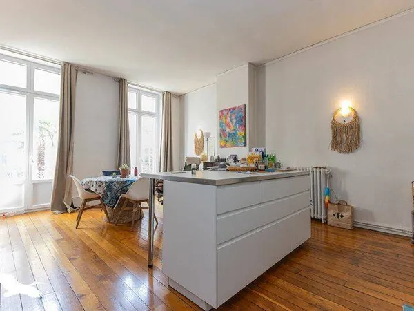 Appartement 6 pièces 142 m²
