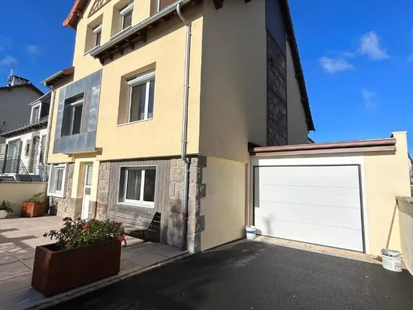 Maison Aurillac 7 pièce(s) 194 m2