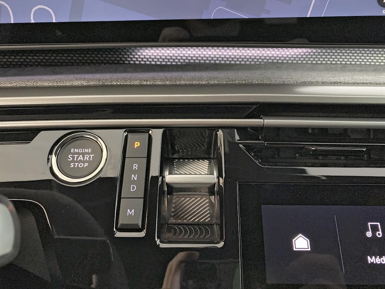 Peugeot 3008 hybrid 145 e-dcs6 gt — photo 15