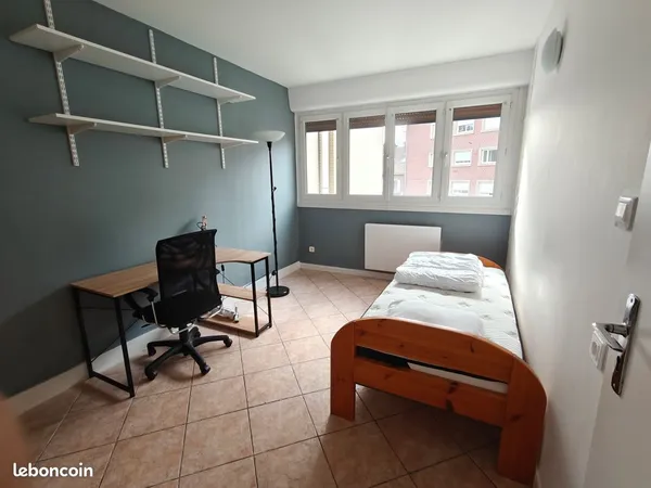 Chambre en colocation à louer • 11,47 m2