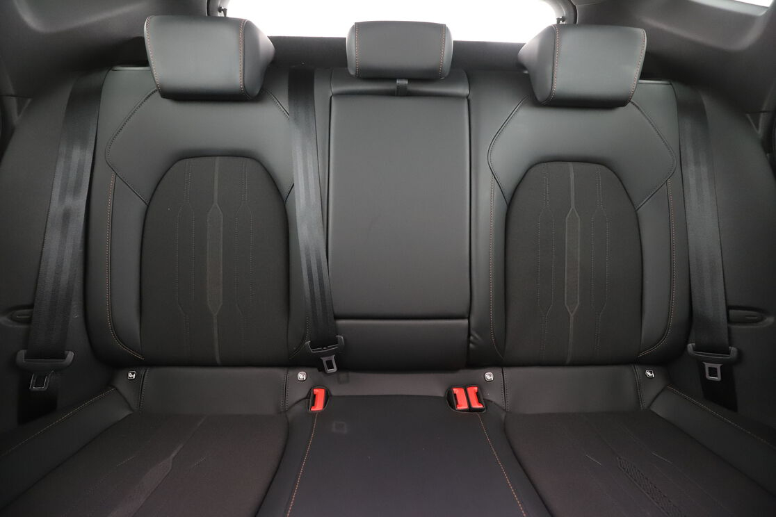 Cupra Formentor 1.4 e-Hybrid VZ DSG6 — photo 14