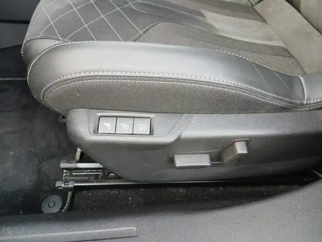 Peugeot 2008 puretech 130 s&amp;s eat8 — photo 60