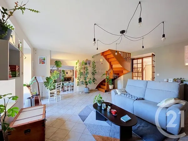 Maison 6 pièces 121 m²