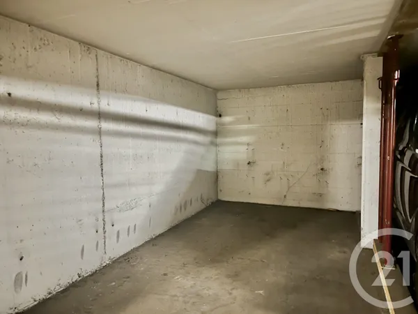 Parking 14 m²