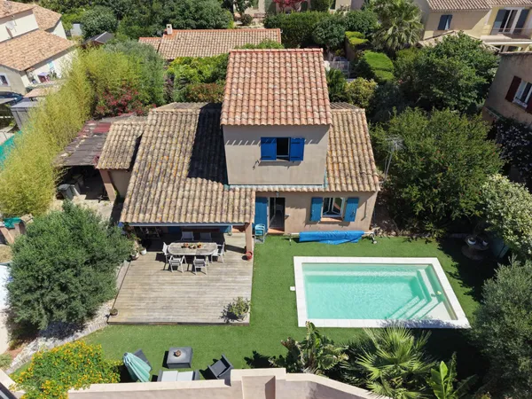 Villa individuelle T4+ piscine émeraude