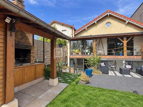Maison de luxe 7 pièces 134 m²