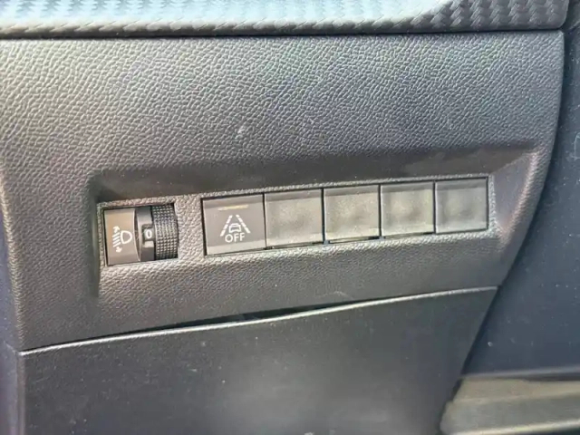 Peugeot 208 puretech 100 s&amp;s bvm6 — photo 28