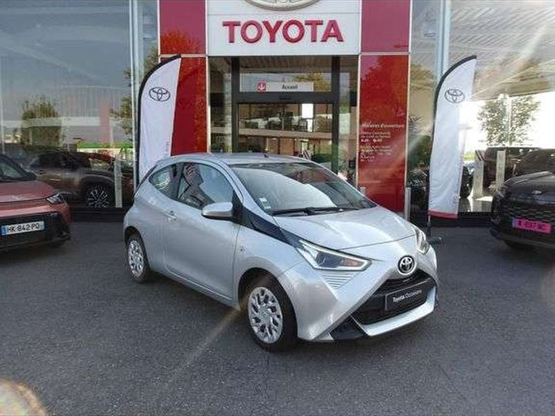 Toyota AYGO Toyota Aygo 1.0 VVT-i 72ch x-play 3p — photo 1