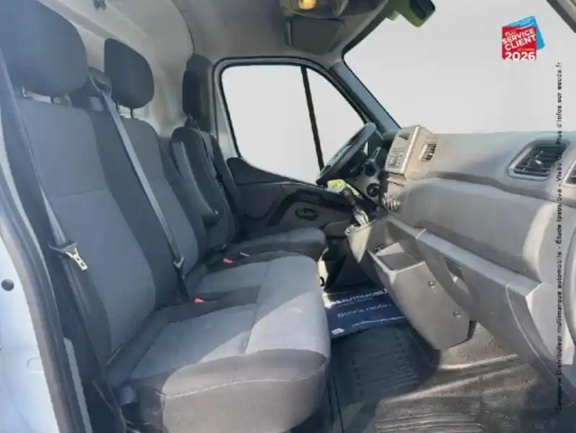 Renault Master fg f3500 l2h2 2.3 blue dci 135ch confort euro6 — photo 20